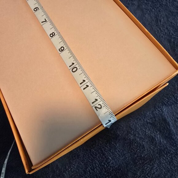 Louis Vuitton- Large, Empty Box (BOX ONLY) - Picture 4 of 16